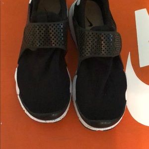 Nike sock dart black size 12